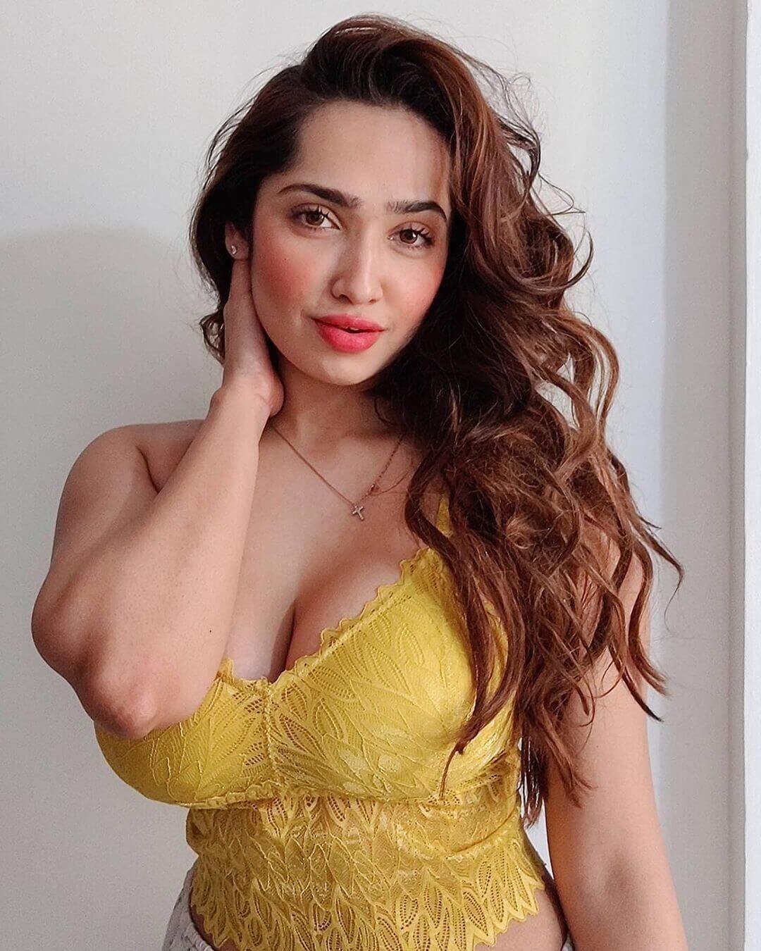 Bangalore genuine college going call girls available here