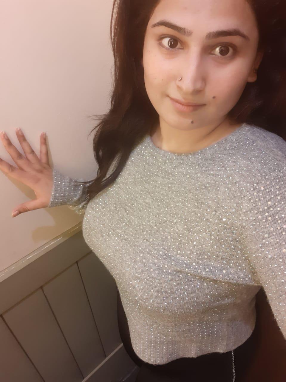 Good looking bangalore hi5 call girls available for fun