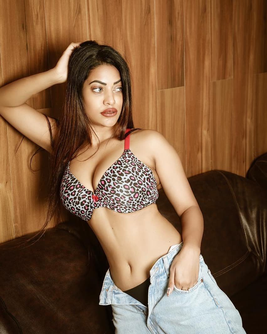 Bangalore young womens available here booking contact hereI am Rakshitha, a fierce young woman from