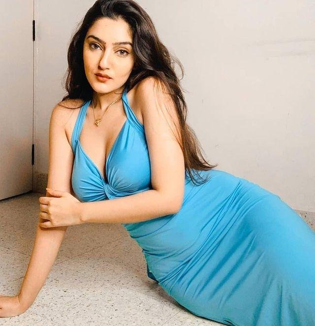 North and south indian girls available for fun