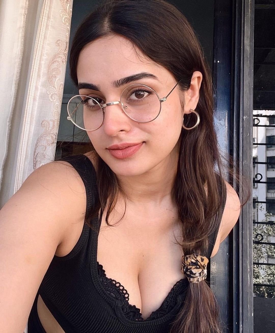 Good looking Hot sexy Yong College Girls Direct here