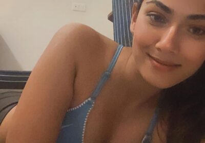 1.mira-rajput-post-yoga-session-selfie-1