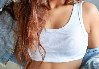 HD-wallpaper-madhumita-navel-show-model-1