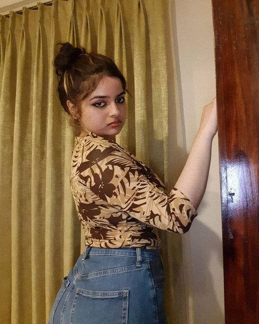 good looking young kannada womens available for fun booking call