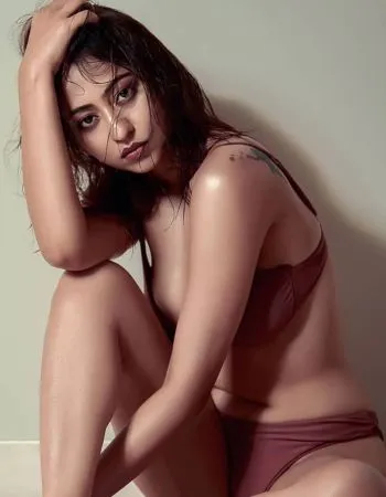 Wheatish Beauty Call Girls Bangalore